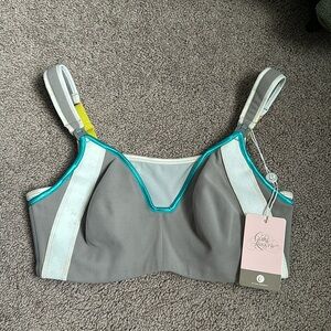 NEW Cake Gray & Teal Wireless Sports Bra with Contrast Trim